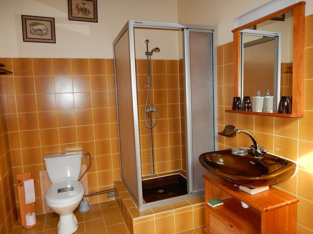 Bed and Breakfast Le Chateau Des Estubiers Sérignan-du-Comtat Pokoj fotografie