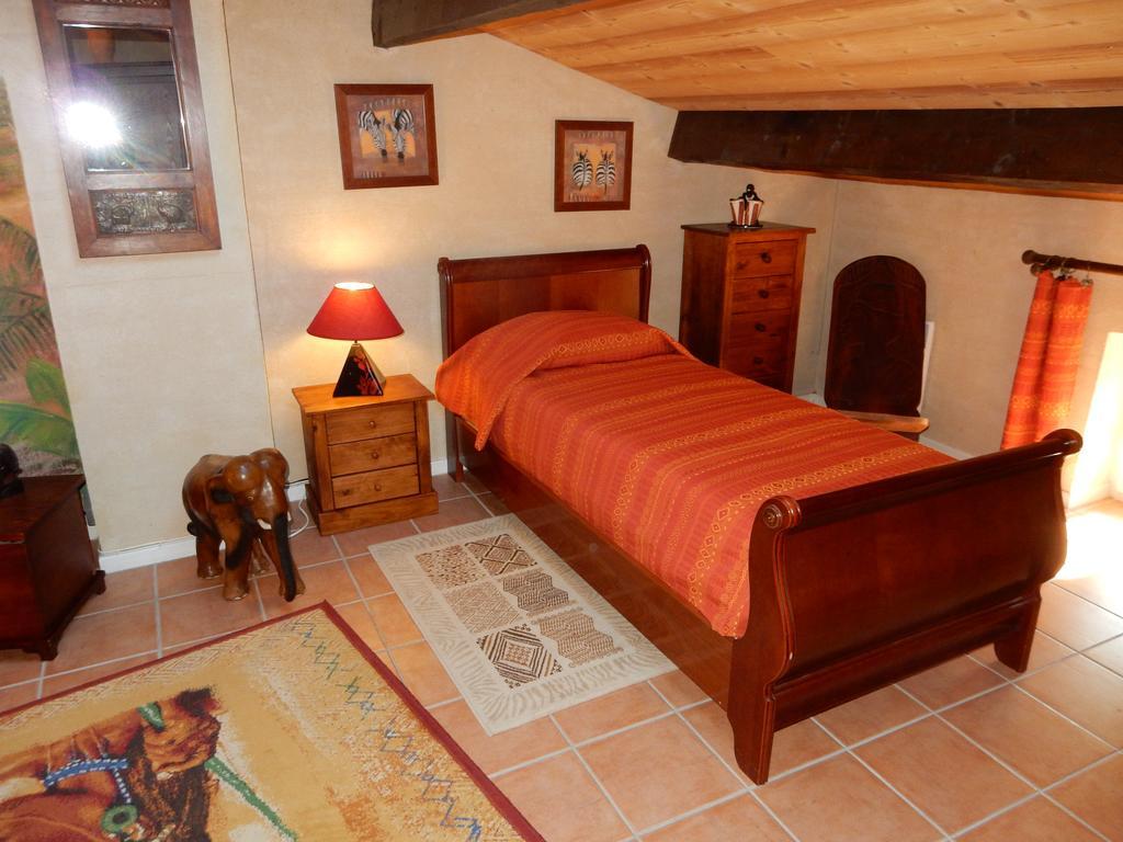 Bed and Breakfast Le Chateau Des Estubiers Sérignan-du-Comtat Exteriér fotografie